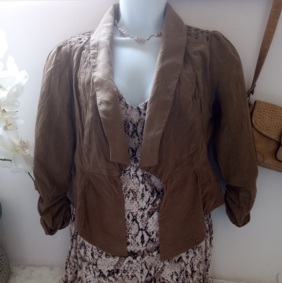 Jacket - Picture 2 of 7